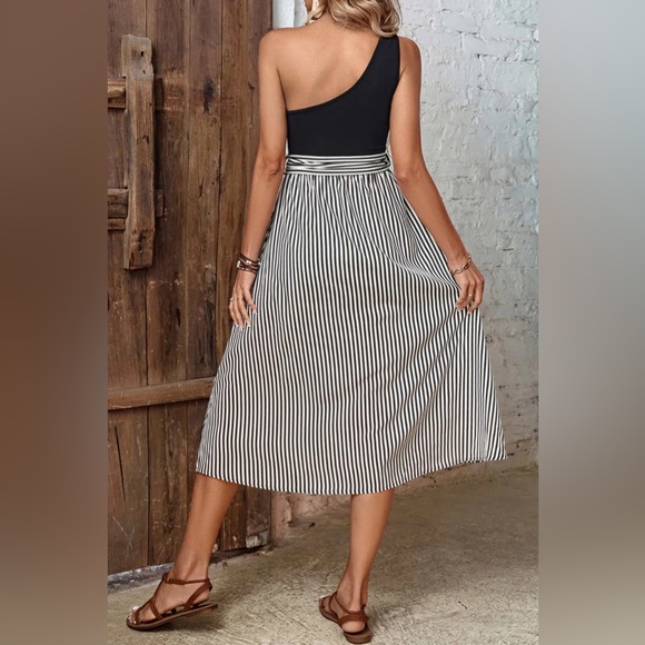 Striped One-Shoulder Slit Dress XL - Picture 3 of 5